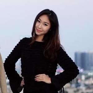 Meet your Posher, Crystal